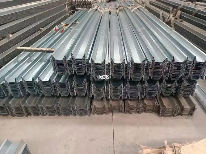 綠色建筑新紀(jì)元 BIPV系統(tǒng)中的光伏支架、防水槽與電纜橋架制造解析